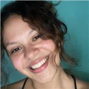 Estudiante de Ciencias Políticas, ofrece clases para ayudar en el proceso de escritura de textos en español e inglés (ensayos, reseñas, resúmenes) con temas afines